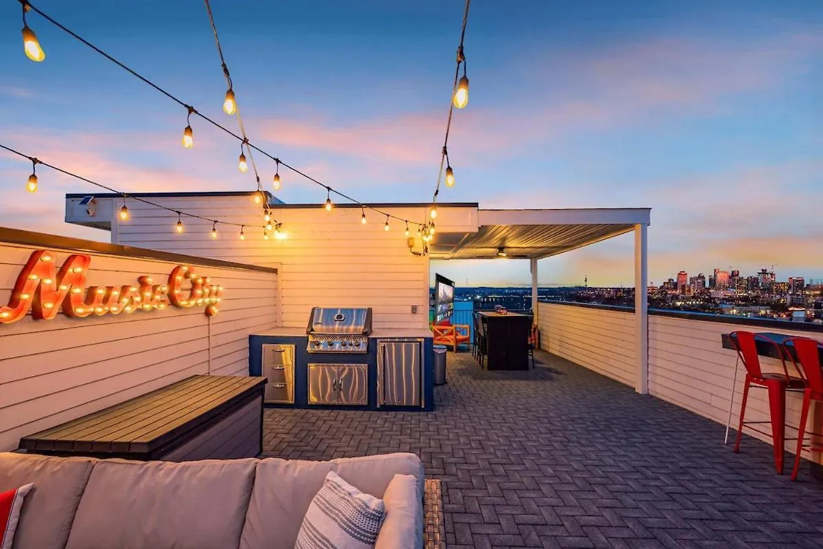 New Nashvegas Downtown Rooftop City Views 13Beds Nashville