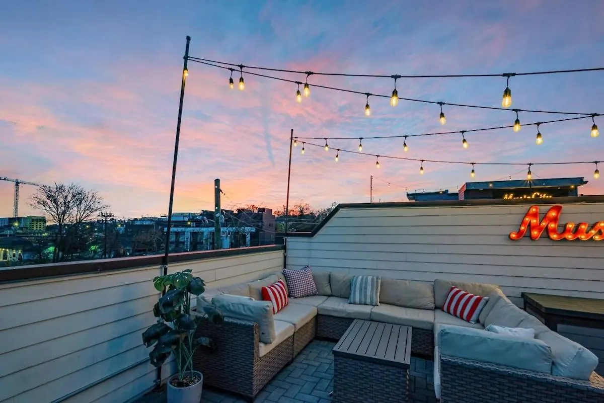 New Nashvegas Downtown Rooftop City Views 13Beds Nashville ABD