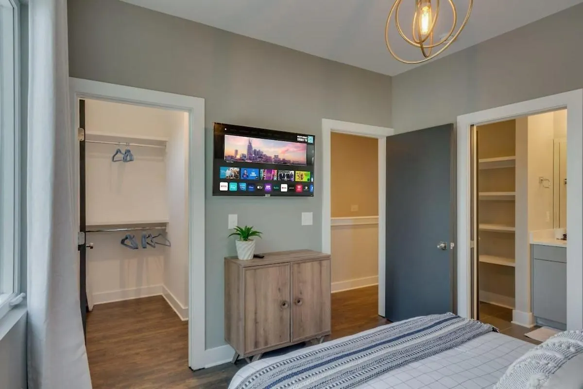 New Nashvegas Downtown Rooftop City Views 13Beds Nashville ABD